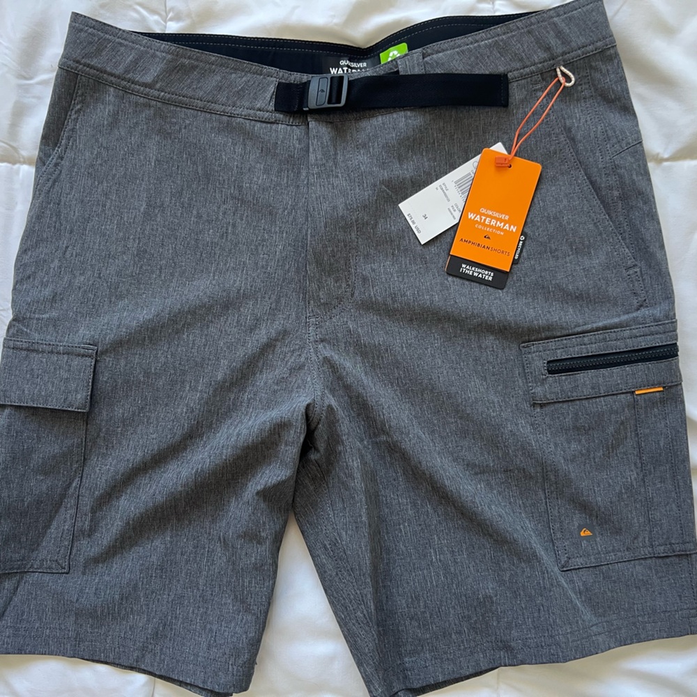 NWT Quicksilver Men’s Waterman Cargo Shorts Size 34